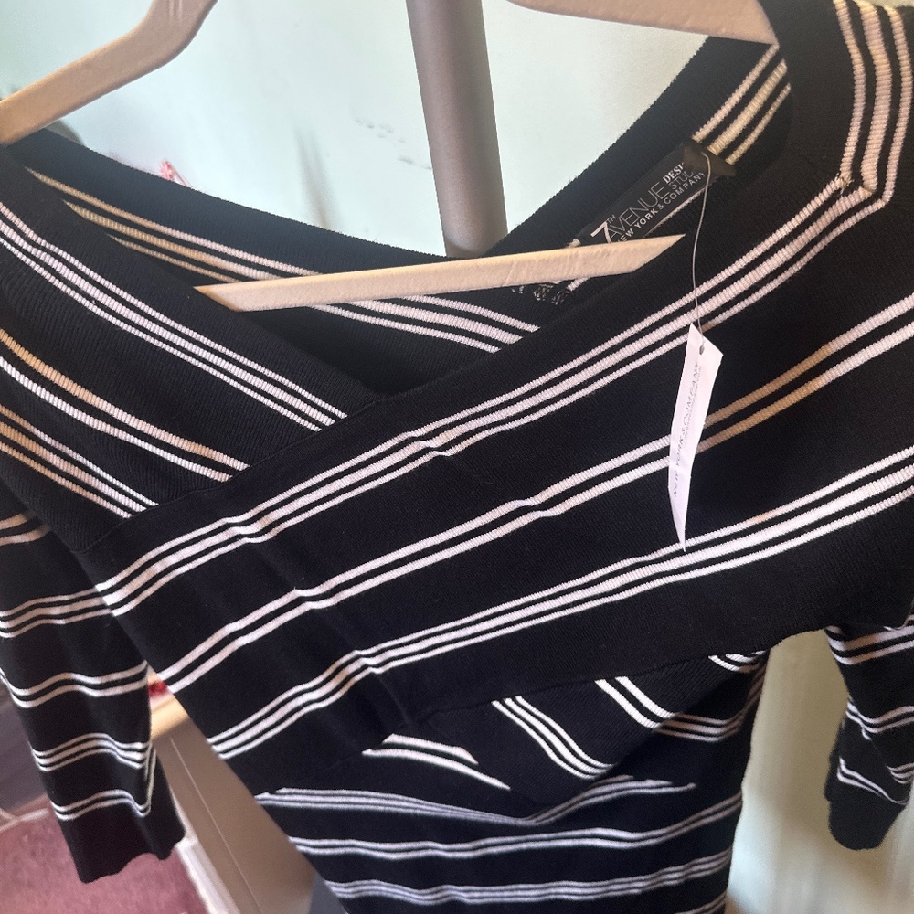 New York and Co sweater